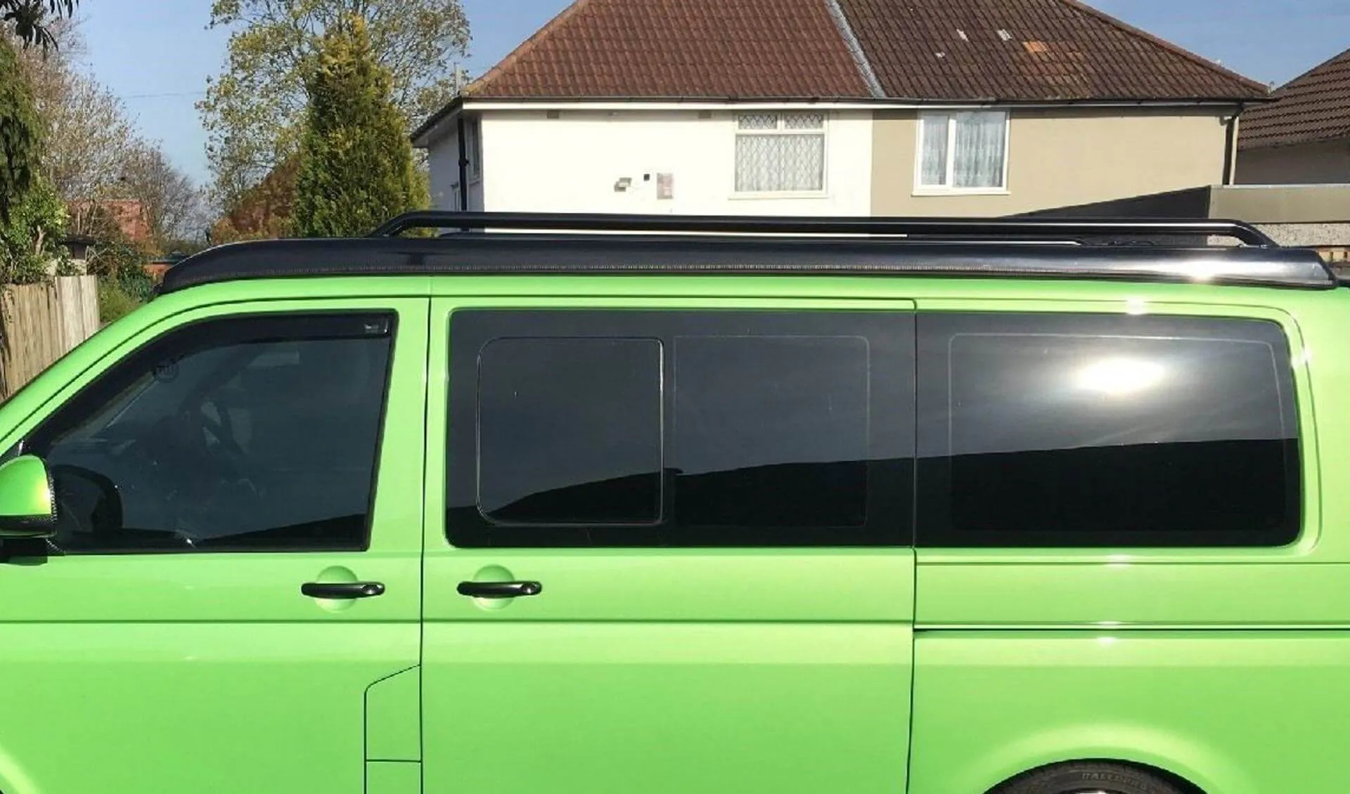 Black OE Style Steel Roof Rails for the Volkswagen Transporter T6 LWB