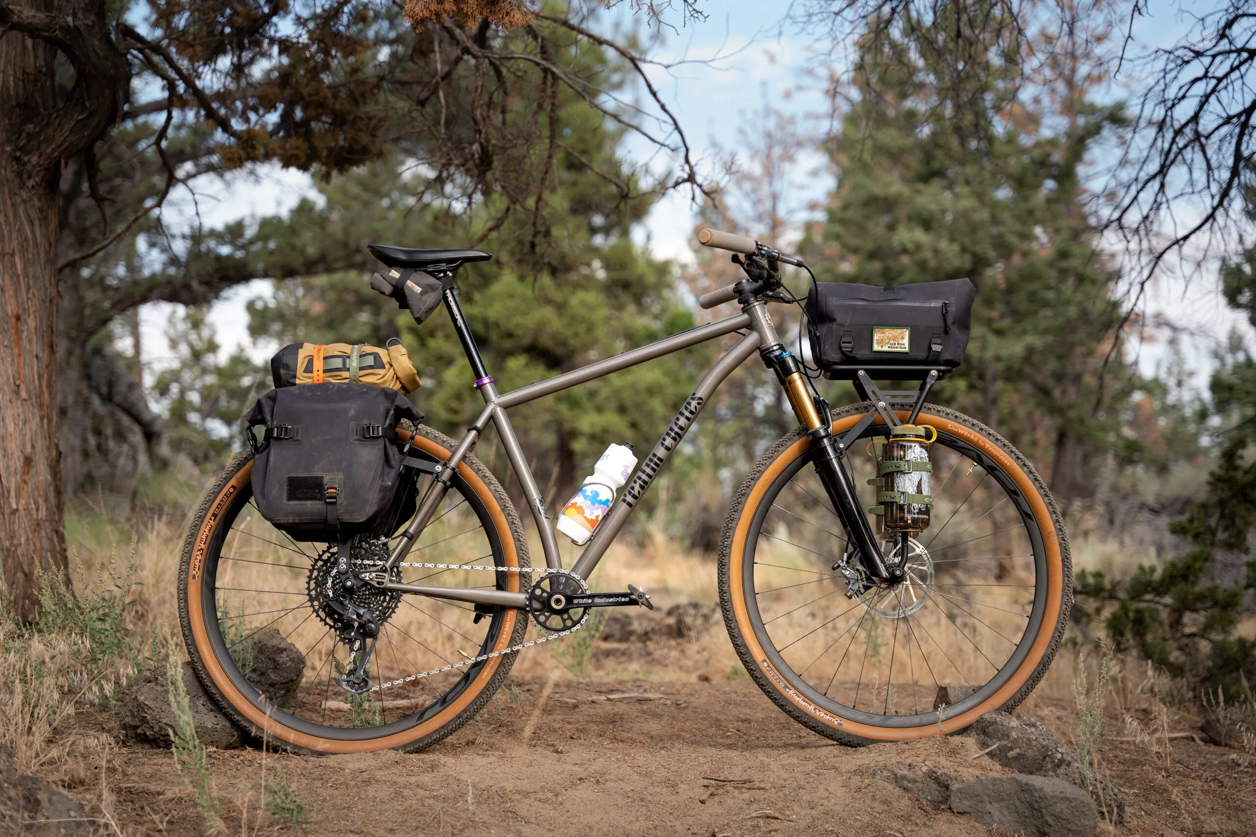 Juniper Trunk bag